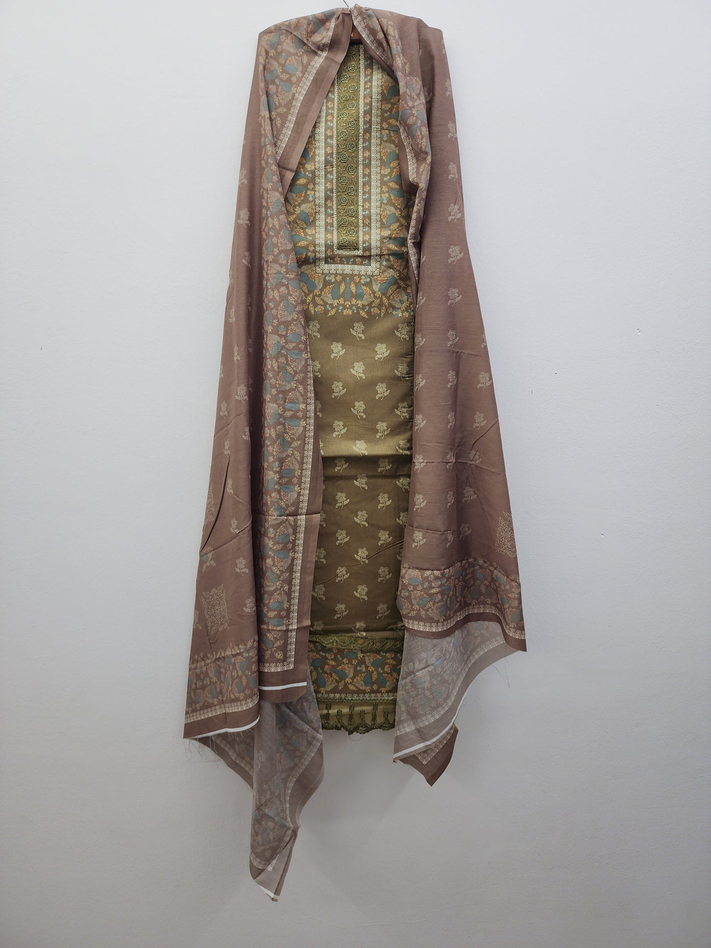Green Pure Cotton Printed Suit