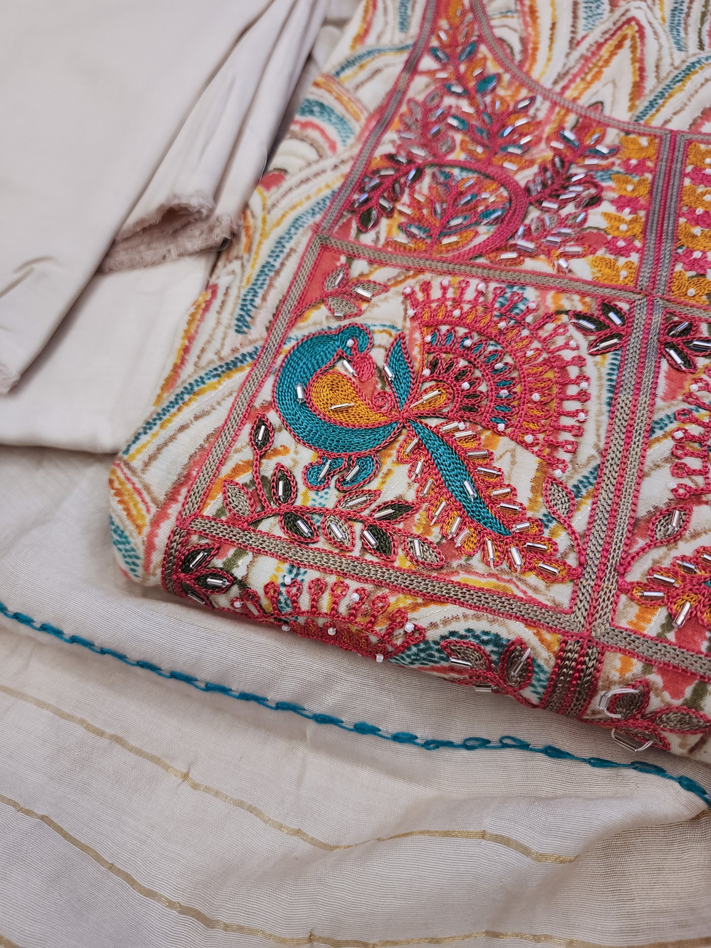 Cream Silk Suit With Embroidery