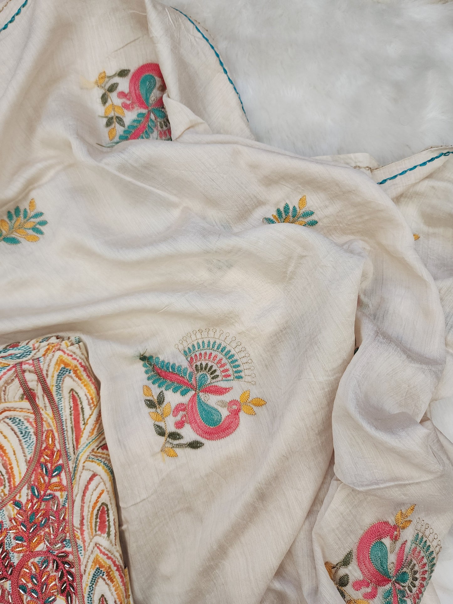 Cream Silk Suit With Embroidery